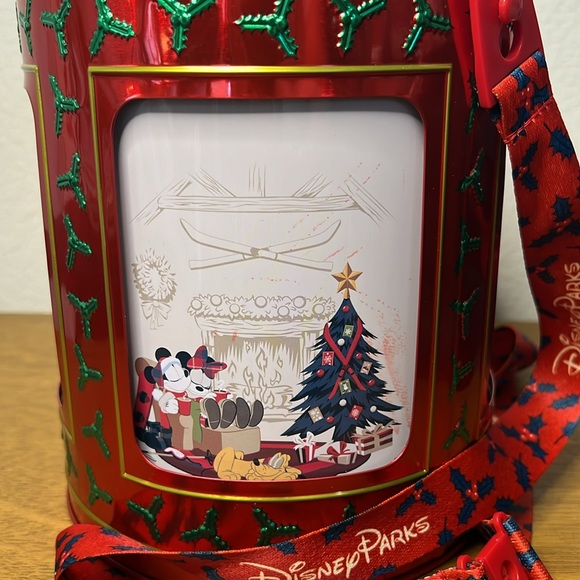 Disney Holiday 2022 Musical popcorn bucket - Picture 5 of 7
